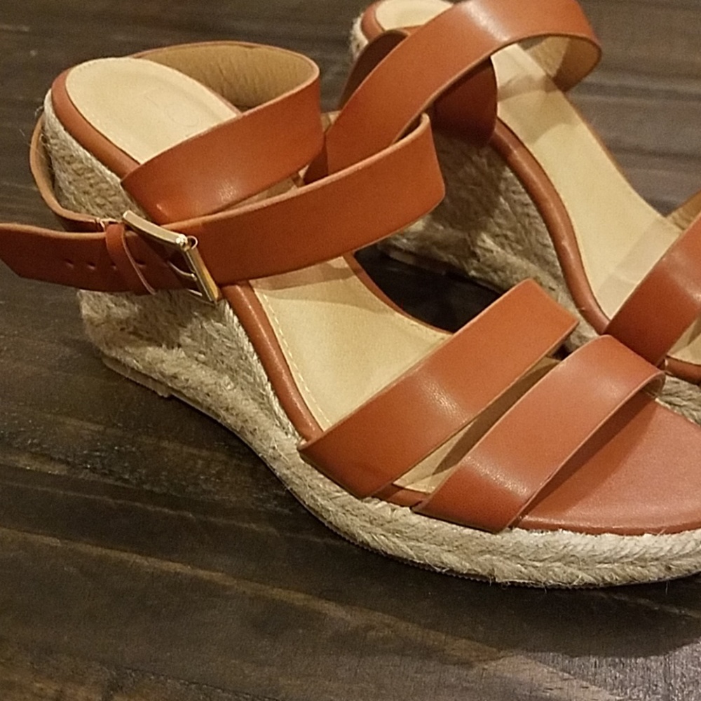 Loft Dress Sandals - Picture 2 of 5